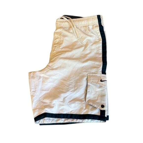 Nike White Swim Trunks Swim Shorts Men’s Size Small Mesh Lining And Pockets - Picture 3 of 10